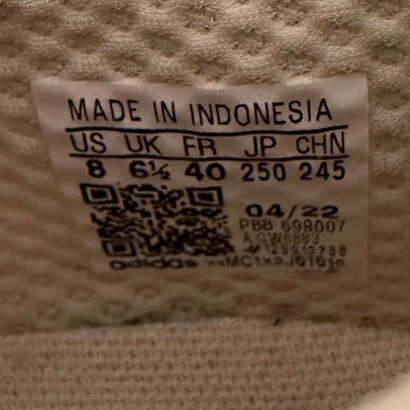 Adidas Swift Run 22 Devon. Women’s 8 M. Color Beige. - Picture 8 of 9